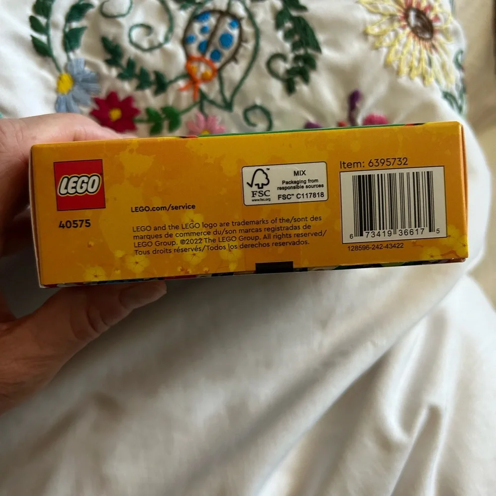 New Retired LEGO Year of the Rabbit set 40575